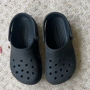 Black Crocs